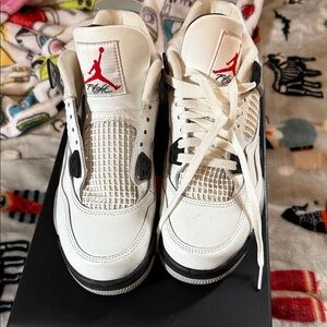 White and Black Air Jordan 4 sneakers GS 6.5 womens 8